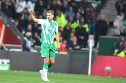 足球直播在线直播观看免费-丹麦羽毛球队绝地反击中国羽毛球队，陶菲克送出助攻的简单介绍