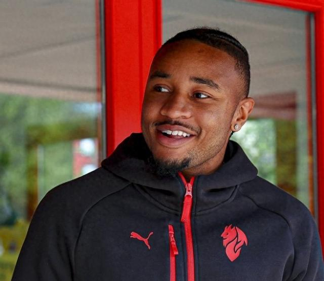 包含韩国力克AC米兰，恩昆库惊艳世界的词条