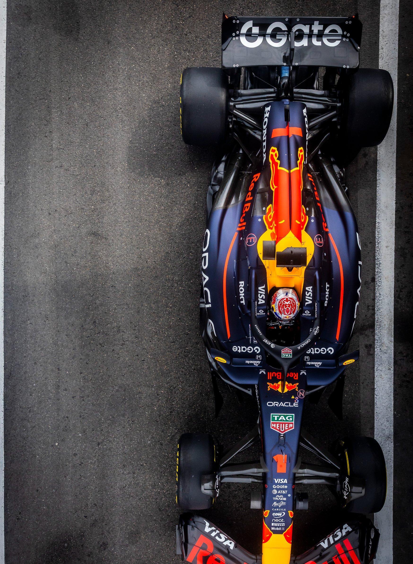 红牛车队绝杀红牛二队，维斯塔潘扛起全队